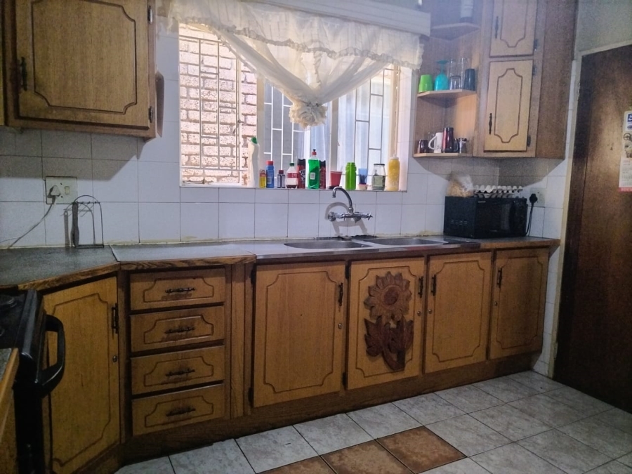 2 Bedroom Property for Sale in Rustenburg Central North West